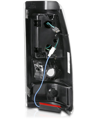 CHEVY SILVERADO 03-07 (1500/2500 SERIES 2003 & 1500/2500/3500 SRW SERIES LED TAIL LIGHTS RED/CLEAR  W/ C LIGHT BAR (3 HOLE)
